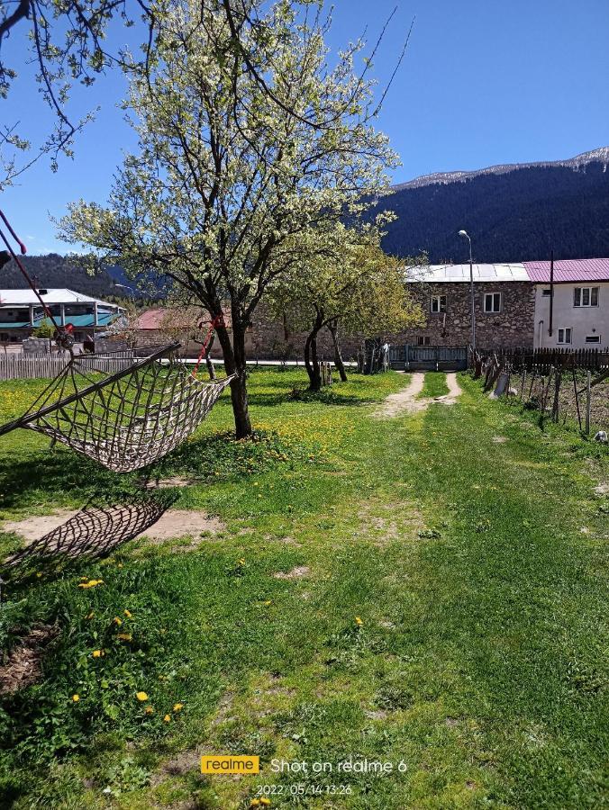 House B&B Местия Екстериор снимка