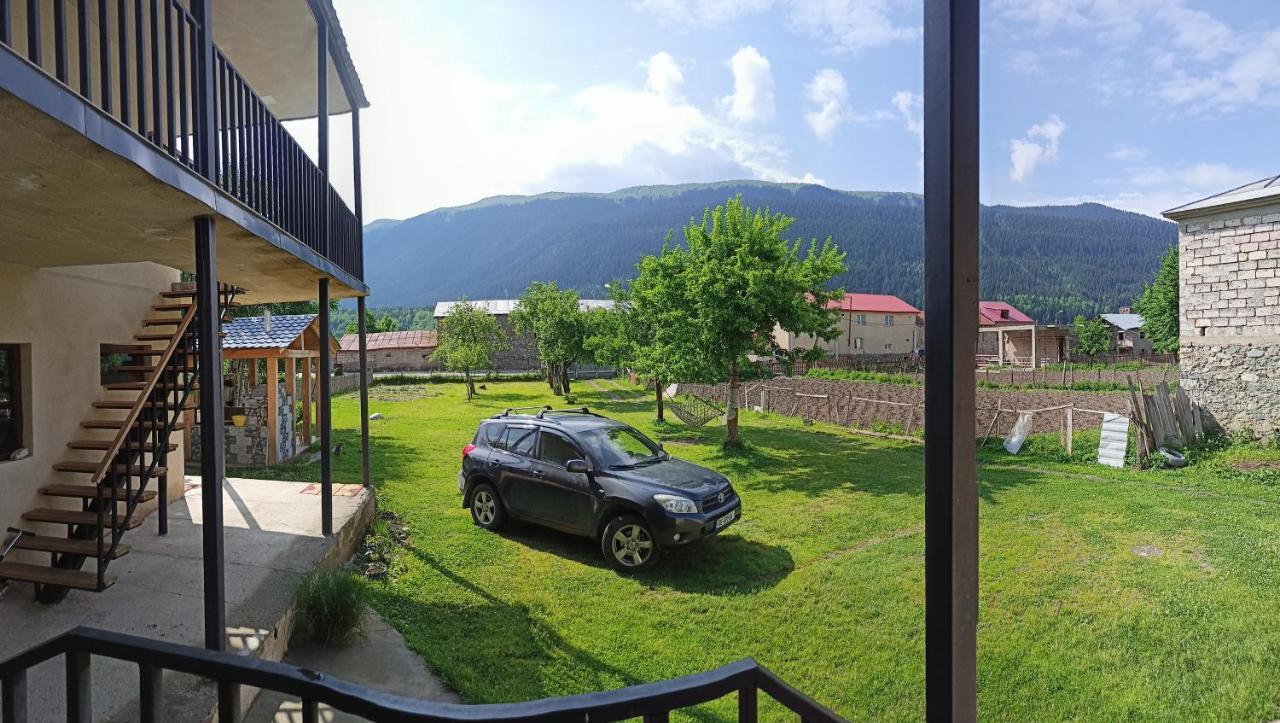 House B&B Местия Екстериор снимка