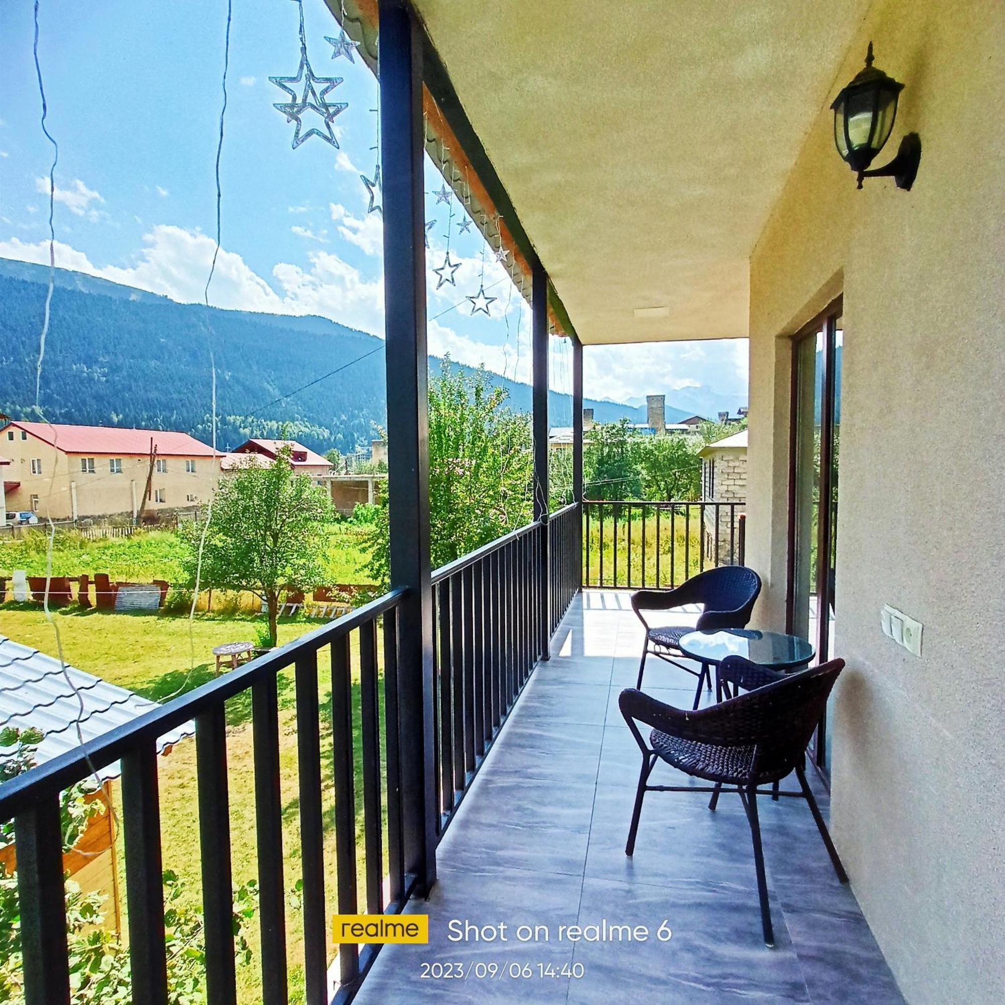 House B&B Местия Екстериор снимка