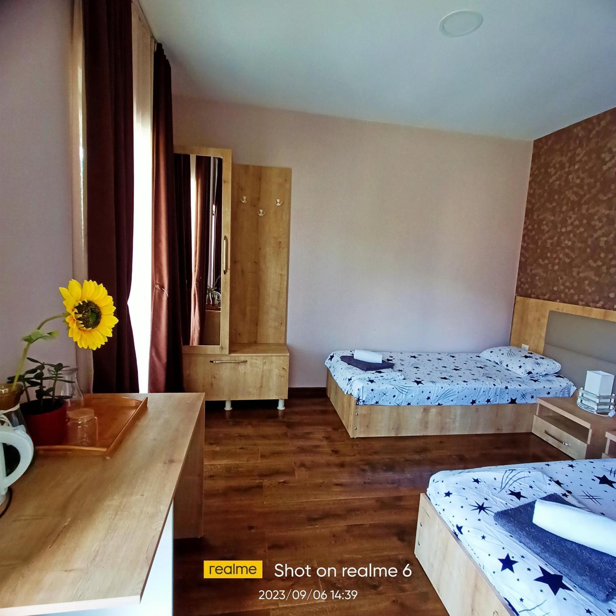 House B&B Местия Екстериор снимка