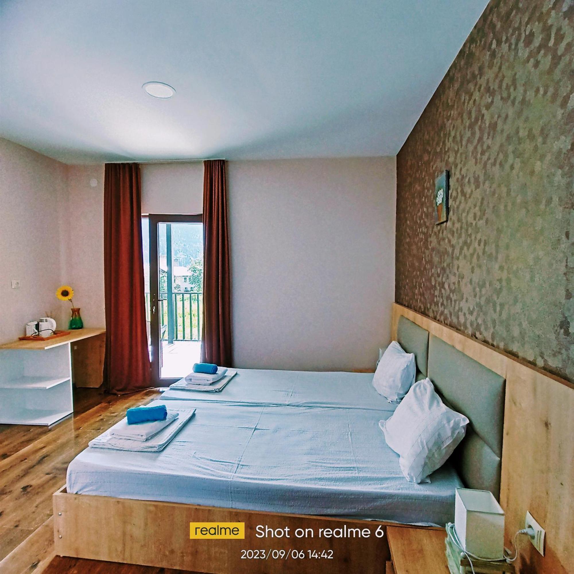House B&B Местия Екстериор снимка