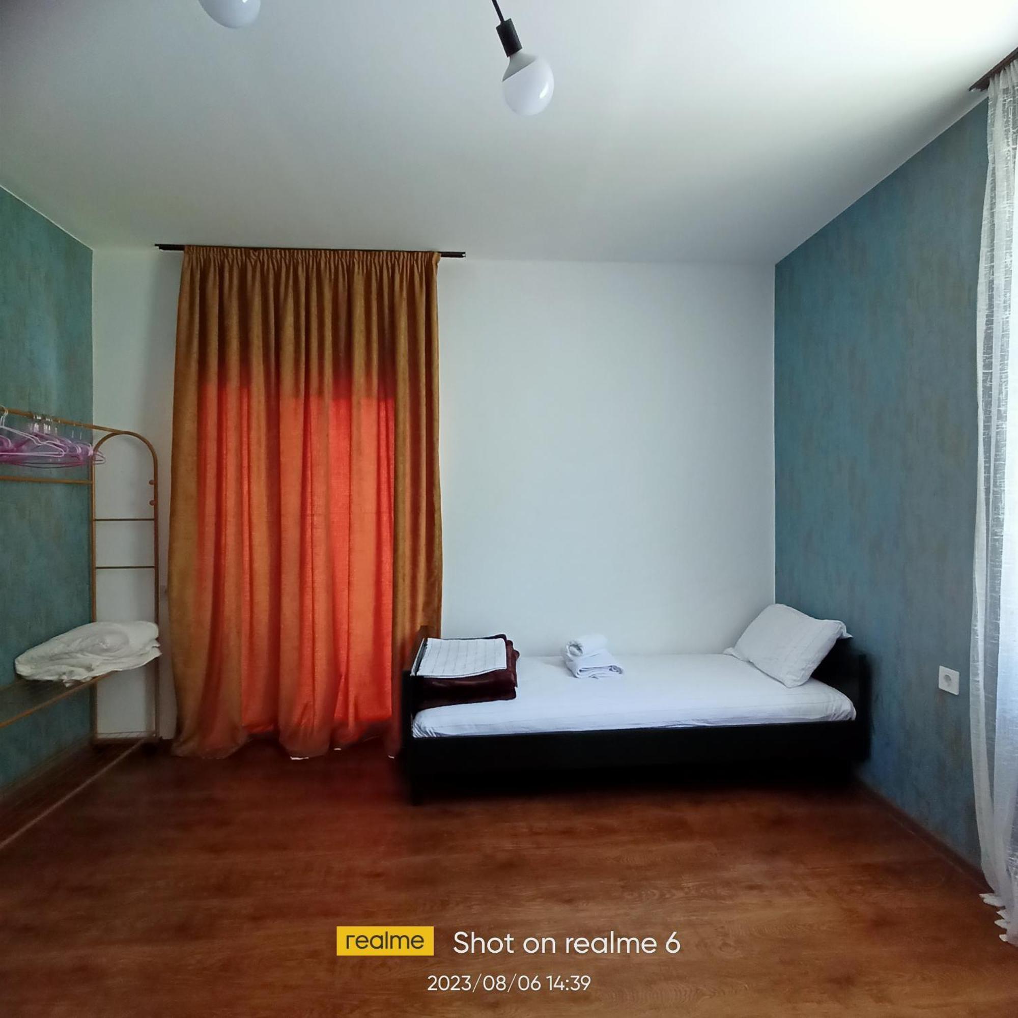 House B&B Местия Екстериор снимка
