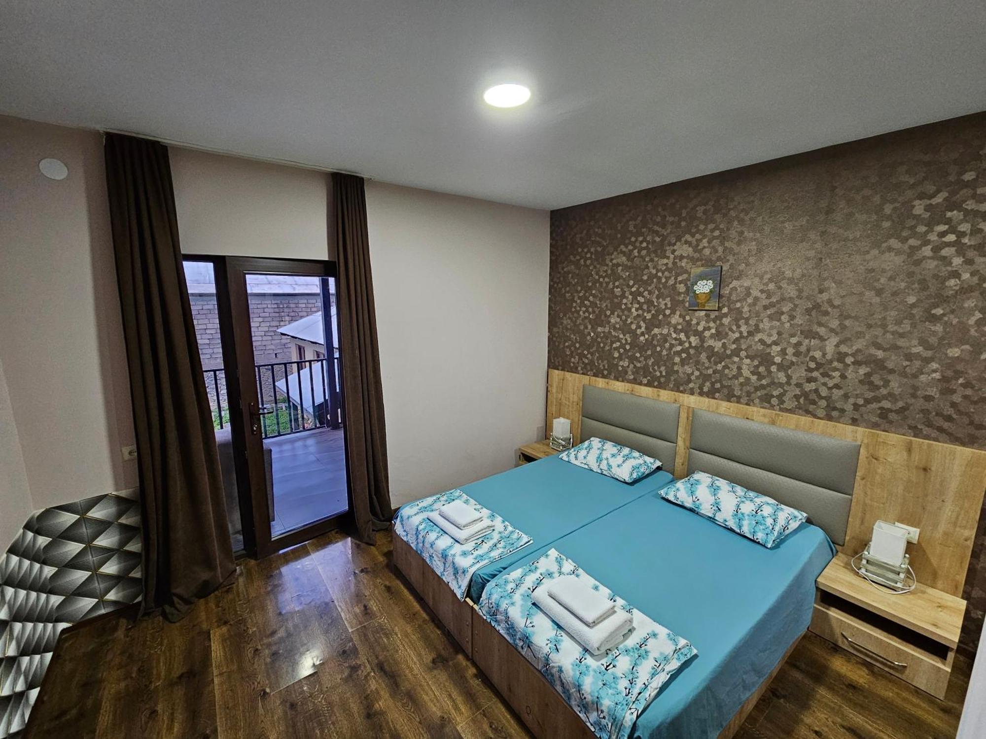 House B&B Местия Екстериор снимка